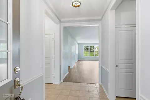2821 Cascade Falls Cir, Elgin, IL 60124 photo 4
