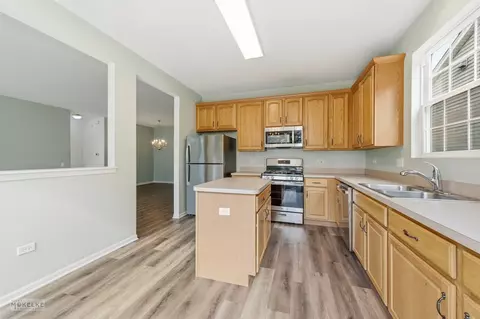 2821 Cascade Falls Cir, Elgin, IL 60124 photo 12