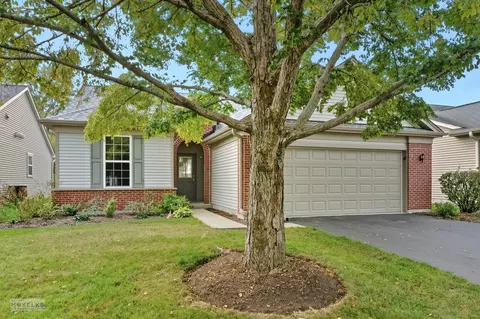 2821 Cascade Falls Cir, Elgin, IL 60124