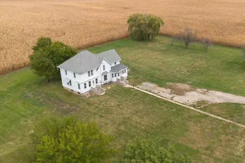 107 E Long St, Ohio, IL 61349 photo 3