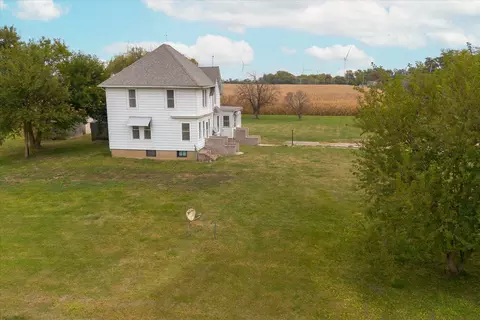107 E Long St, Ohio, IL 61349 photo 5