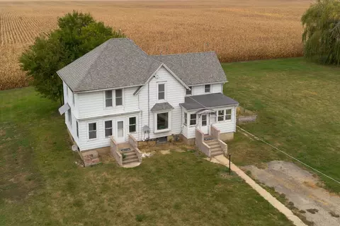 107 E Long St, Ohio, IL 61349 photo 2