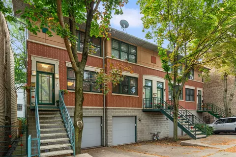2039 W Webster Ave, Chicago, IL 60647