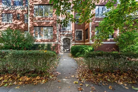808 W Park Ave #8, Champaign, IL 61820