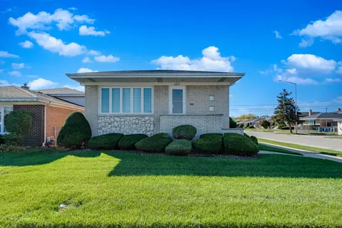 1225 Memorial Dr, Calumet City, IL 60409