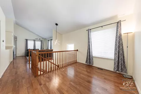 Living - 2440 Daybreak Ct, Elgin, IL 60123 photo 4 of 7