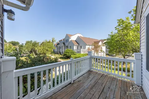 Exterior - 2440 Daybreak Ct, Elgin, IL 60123 photo 3 of 4