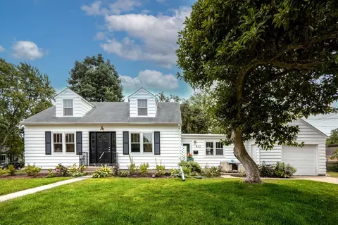 802 Union St, Geneva, IL 60134