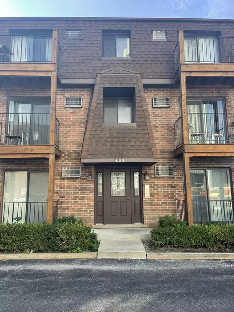 4150 Central Rd #3E, Glenview, IL 60025