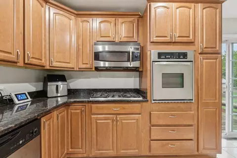 Kitchen - 21008 Apollo Cir, Olympia Fields, IL 60461 photo 3 of 3