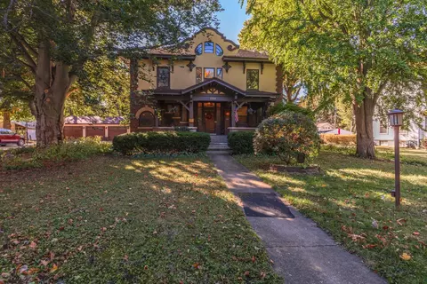 Exterior - 1111 E Grove St E, Bloomington, IL 61701 photo 2 of 19