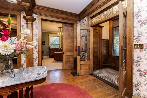 Entry Way - 1111 E Grove St E, Bloomington, IL 61701 photo 3 of 13