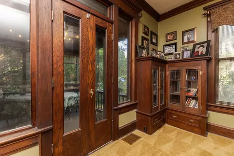 Entry Way - 1111 E Grove St E, Bloomington, IL 61701 photo 9 of 13