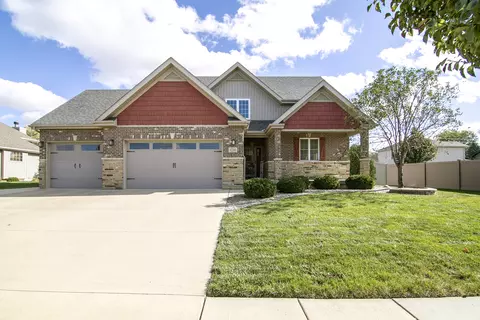Exterior - 1230 Eagle Bluff Dr, Bourbonnais, IL 60914 photo 2 of 6