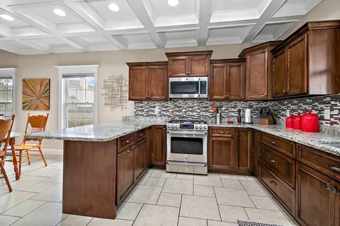 Kitchen - 1230 Eagle Bluff Dr, Bourbonnais, IL 60914 photo 2 of 3