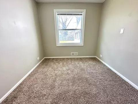 Bedroom - 1152 Hiawatha Dr, Elgin, IL 60120 photo 1 of 4