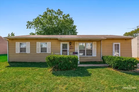 312 Fremont Ave, Romeoville, IL 60446