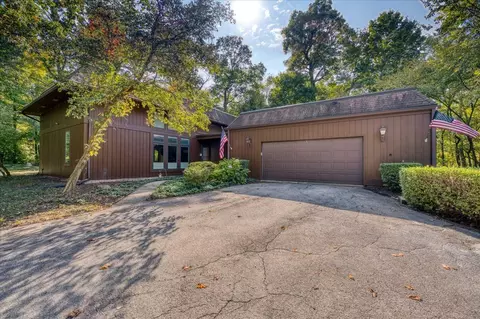 5 N380 Ronsu Ln, Saint Charles, IL 60175