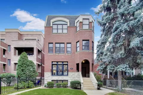 2449 W Logan Blvd #1F, Chicago, IL 60647