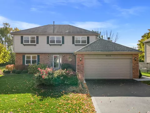 2005 Glenmoor Dr, West Dundee, IL 60118