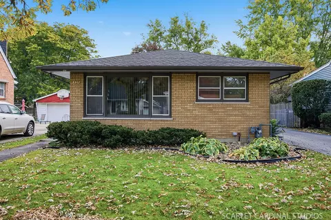 439 N Harvard Ave, Villa Park, IL 60181