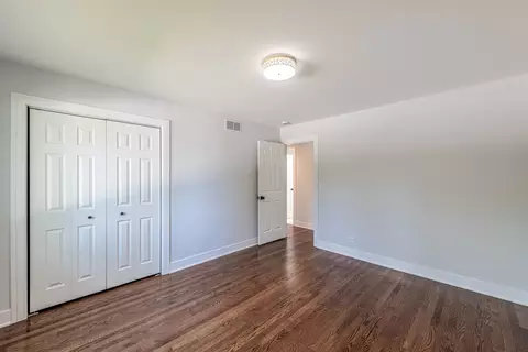Bedroom - 312 Pine St, Deerfield, IL 60015 photo 8 of 8