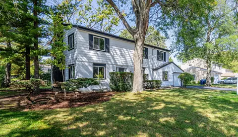 Exterior - 312 Pine St, Deerfield, IL 60015 photo 4 of 4