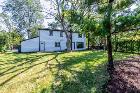 Exterior - 312 Pine St, Deerfield, IL 60015 photo 3 of 4