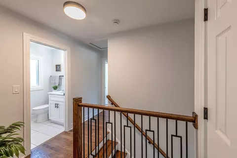 Entry Way - 312 Pine St, Deerfield, IL 60015 photo 5 of 6