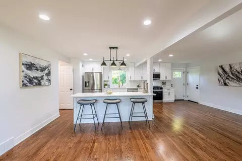 Kitchen - 312 Pine St, Deerfield, IL 60015 photo 2 of 7