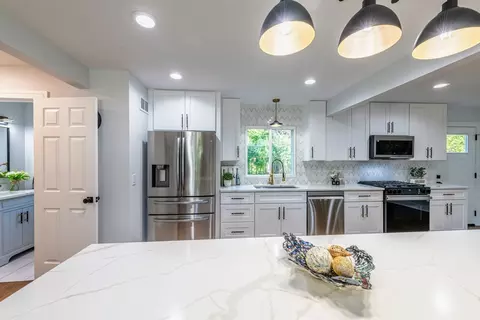 Kitchen - 312 Pine St, Deerfield, IL 60015 photo 7 of 7