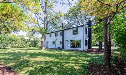 Exterior - 312 Pine St, Deerfield, IL 60015 photo 2 of 4