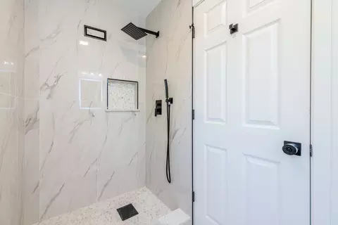 Bath - 312 Pine St, Deerfield, IL 60015 photo 5 of 7