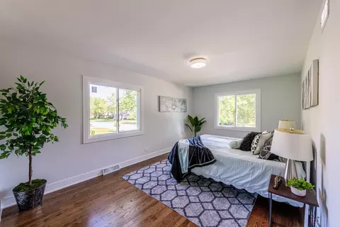 Bedroom - 312 Pine St, Deerfield, IL 60015 photo 1 of 8