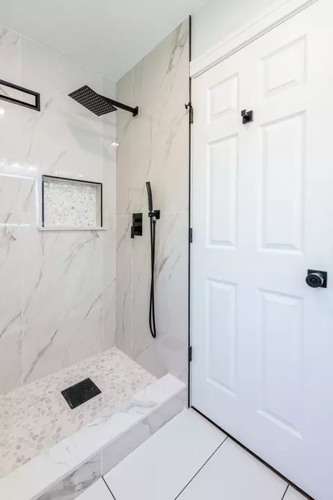 Bath - 312 Pine St, Deerfield, IL 60015 photo 6 of 7