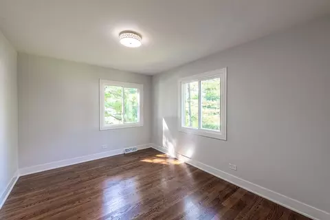 Bedroom - 312 Pine St, Deerfield, IL 60015 photo 5 of 8
