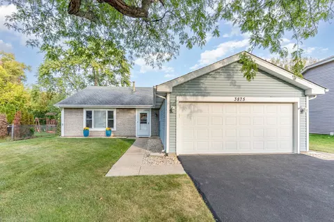 3875 Windjammer Ln, Hanover Park, IL 60133