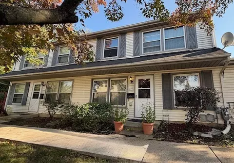 1795 Marquette Ln, Hoffman Estates, IL 60169