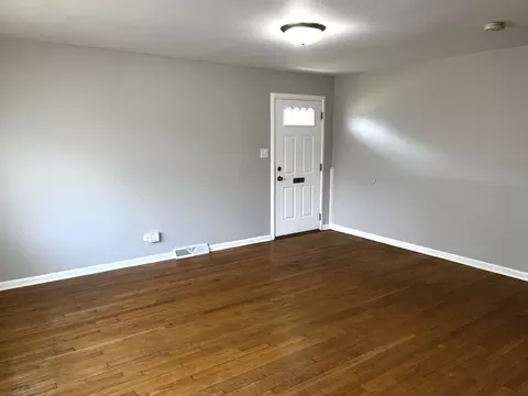 Living - 4348 Mann St, Oak Forest, IL 60452 photo 2 of 2