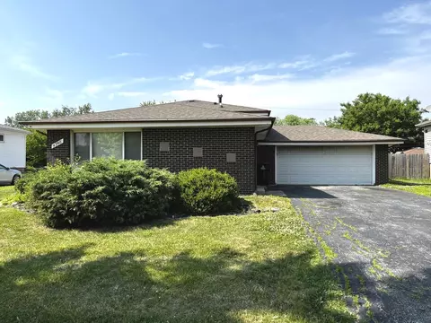 Exterior - 4348 Mann St, Oak Forest, IL 60452 photo 1 of 2