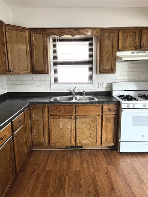 Kitchen - 4348 Mann St, Oak Forest, IL 60452 photo 1 of 2