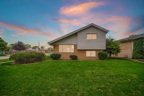 14501 Tripp Ave, Midlothian, IL 60445