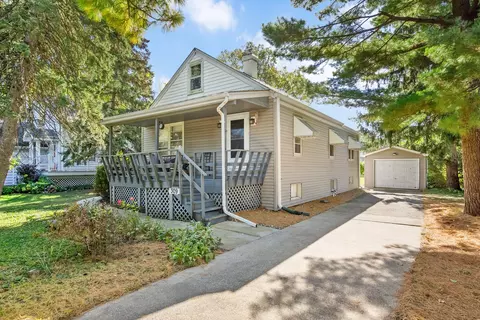 309 E Naperville Rd, Westmont, IL 60559
