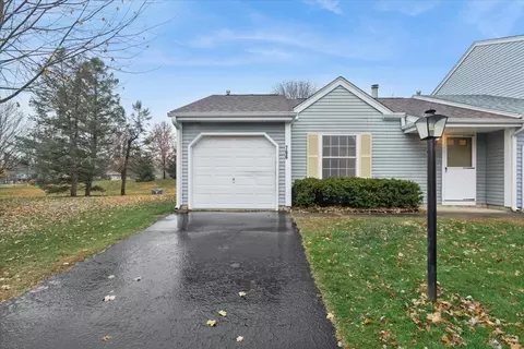 766 Brittany Ln, Island Lake, IL 60042