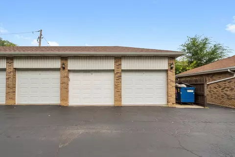 Exterior - 4955 134th Pl #2A, Crestwood, IL 60418 photo 2 of 2