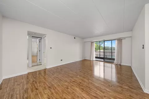 Living - 4955 134th Pl #2A, Crestwood, IL 60418 photo 1 of 5