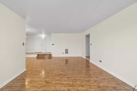 Living - 4955 134th Pl #2A, Crestwood, IL 60418 photo 5 of 5