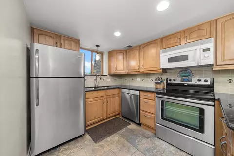 Kitchen - 4955 134th Pl #2A, Crestwood, IL 60418 photo 1 of 2