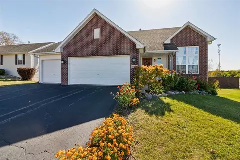 3009 Stralow Ln, Machesney Park, IL 61115