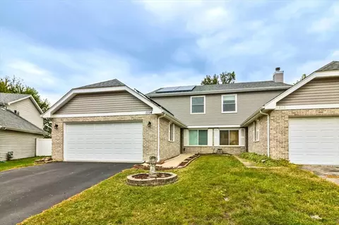 1114 Brunswick Ln, Aurora, IL 60504